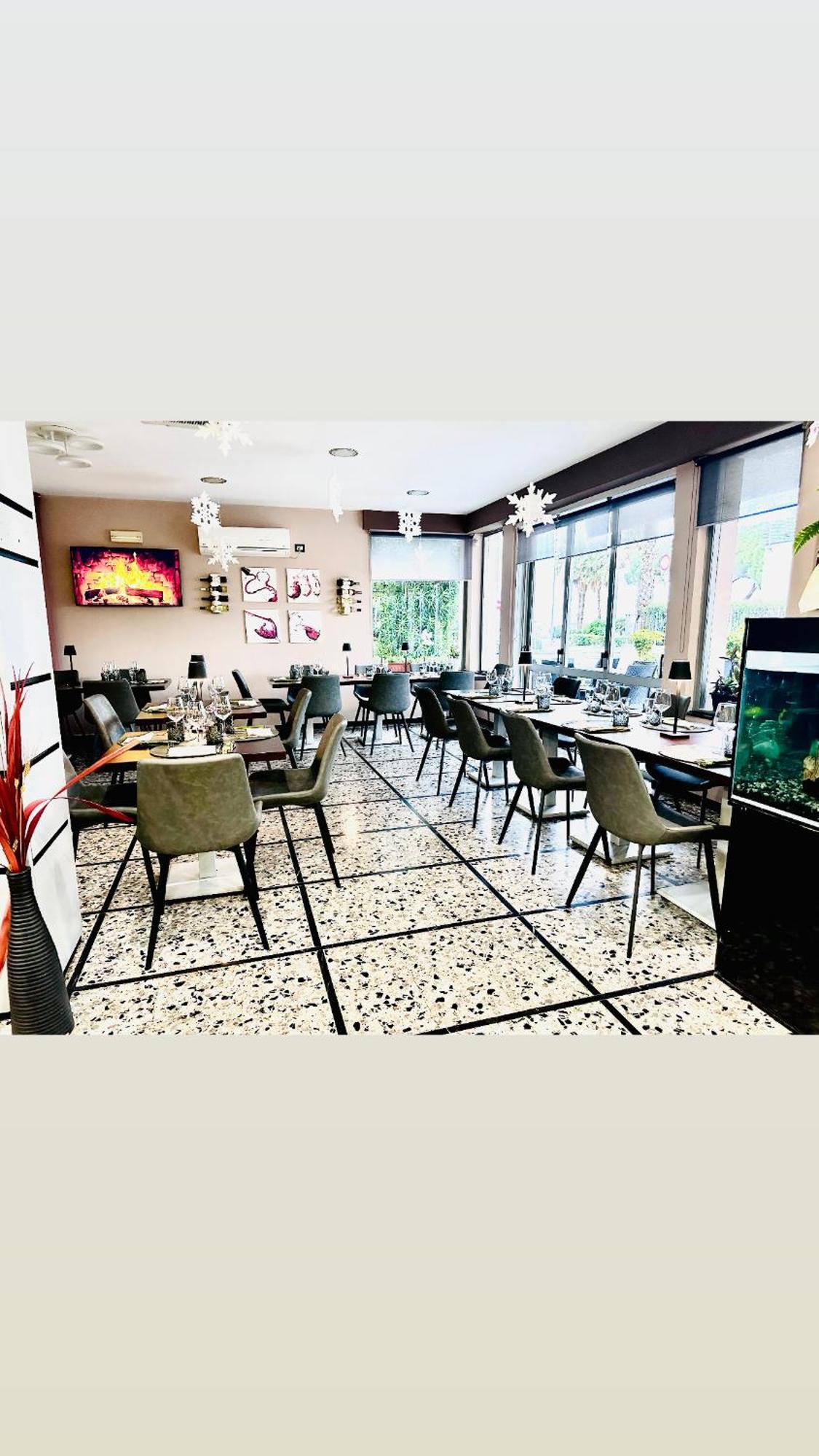Hotel Le Nereidi Черво Екстериор снимка