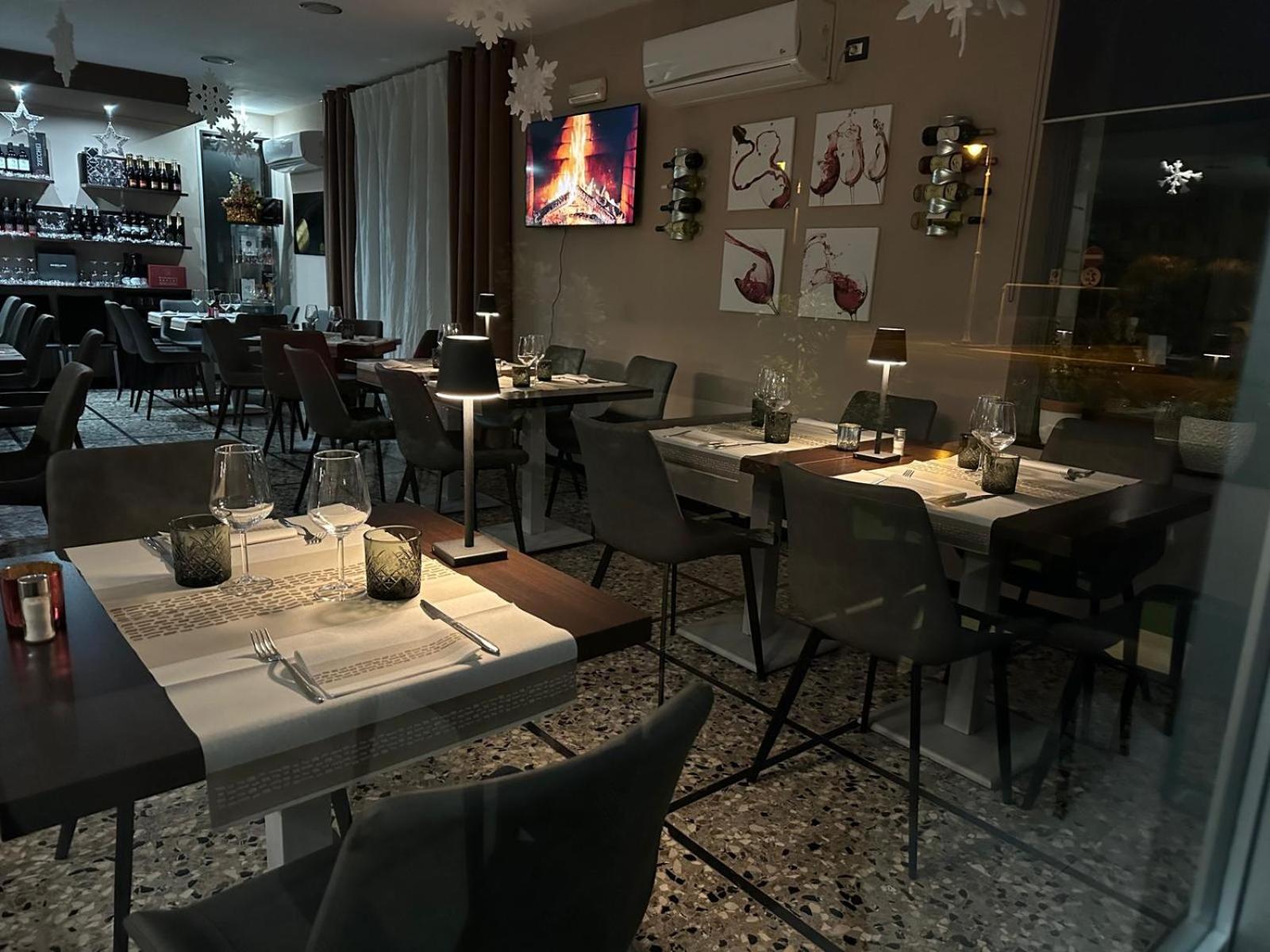Hotel Le Nereidi Черво Екстериор снимка