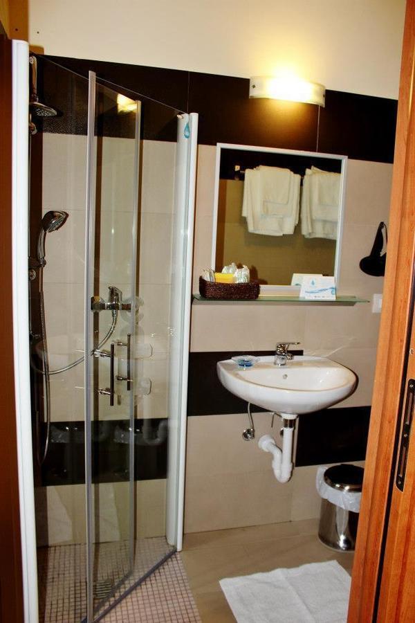 Hotel Le Nereidi Черво Екстериор снимка